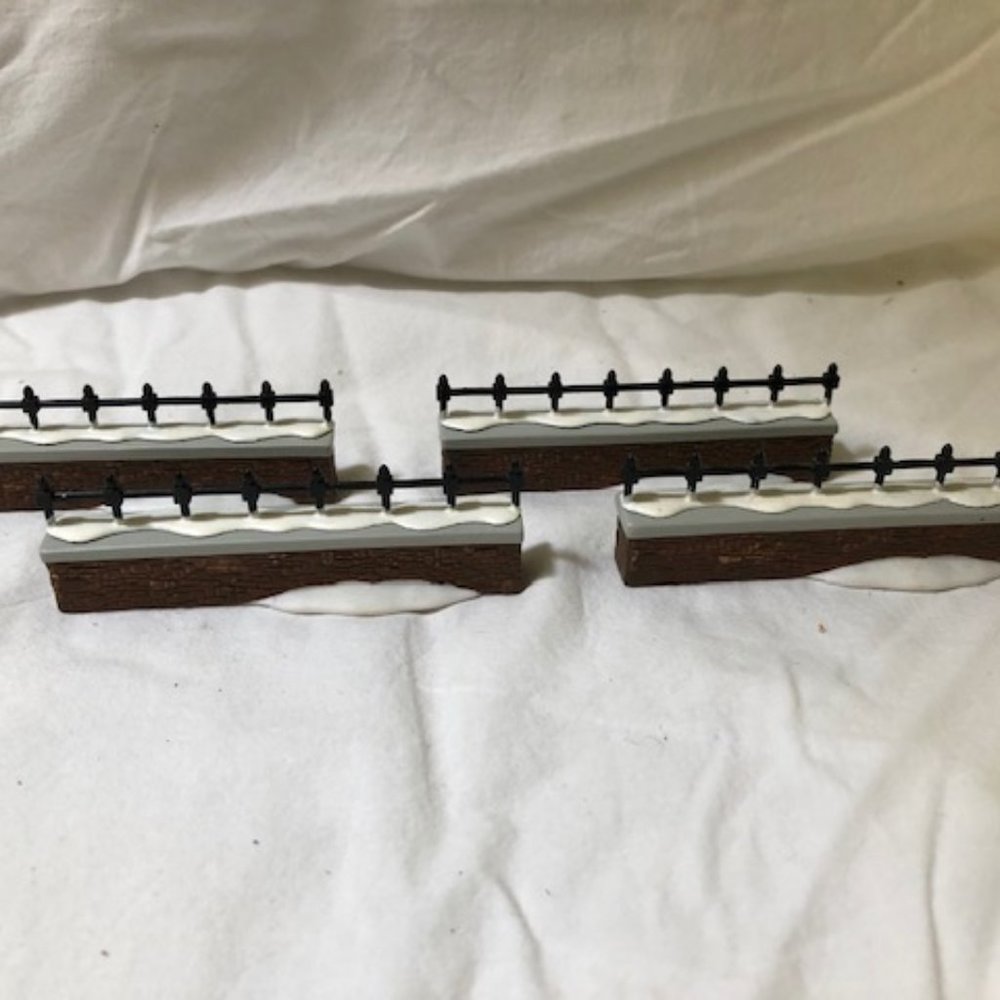 Dept 56 Dickens' Village Churchyard Fence Extnsn